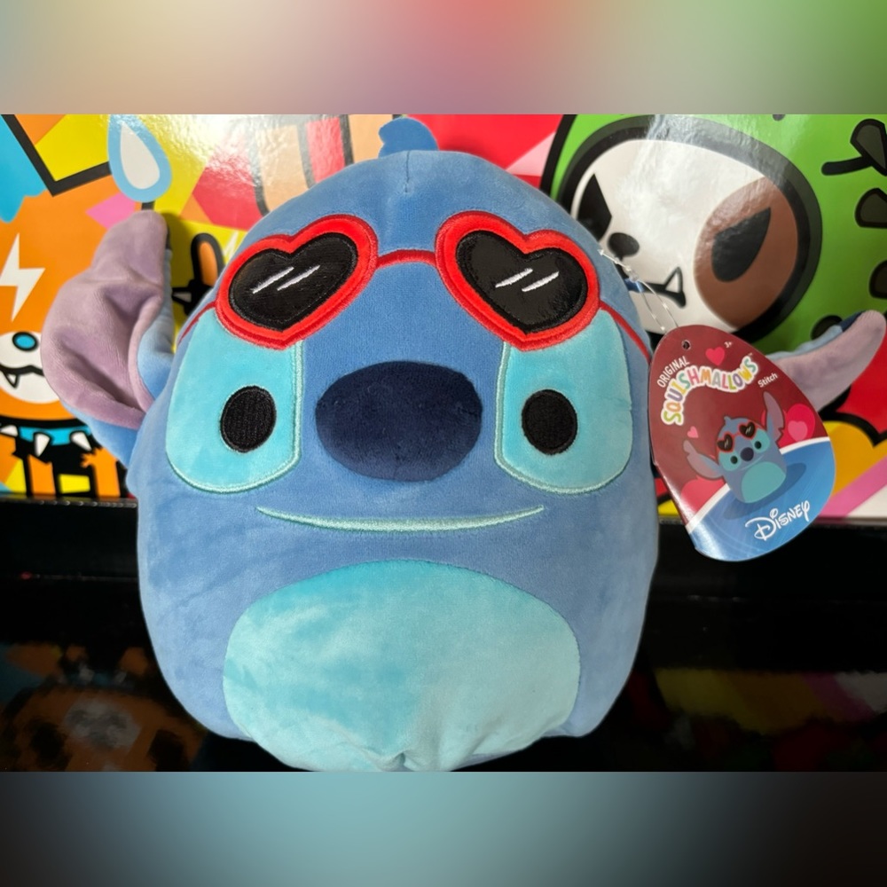 Squishmallow 8” Stitch with Heart Sunglasses Valentine’s Day New! Disney
